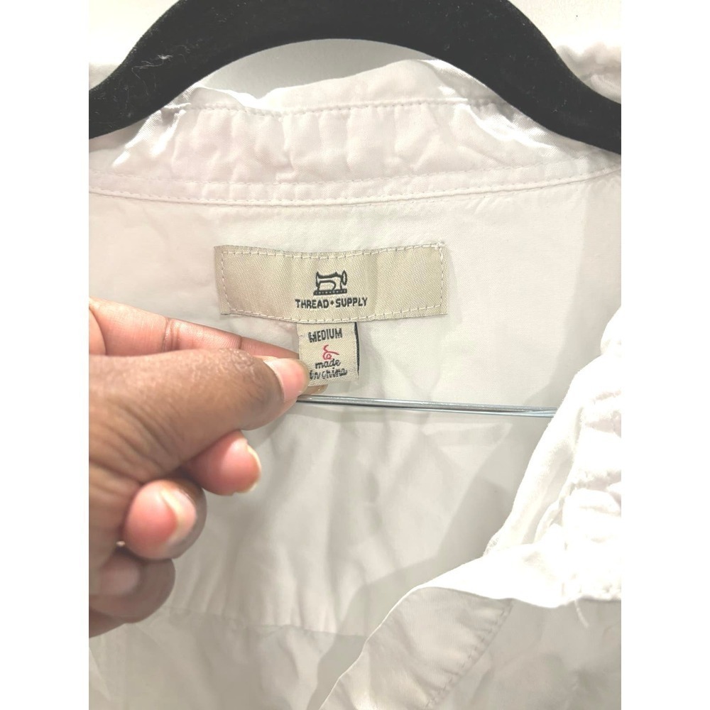 Thread + Supply Button Up Size L - image 2
